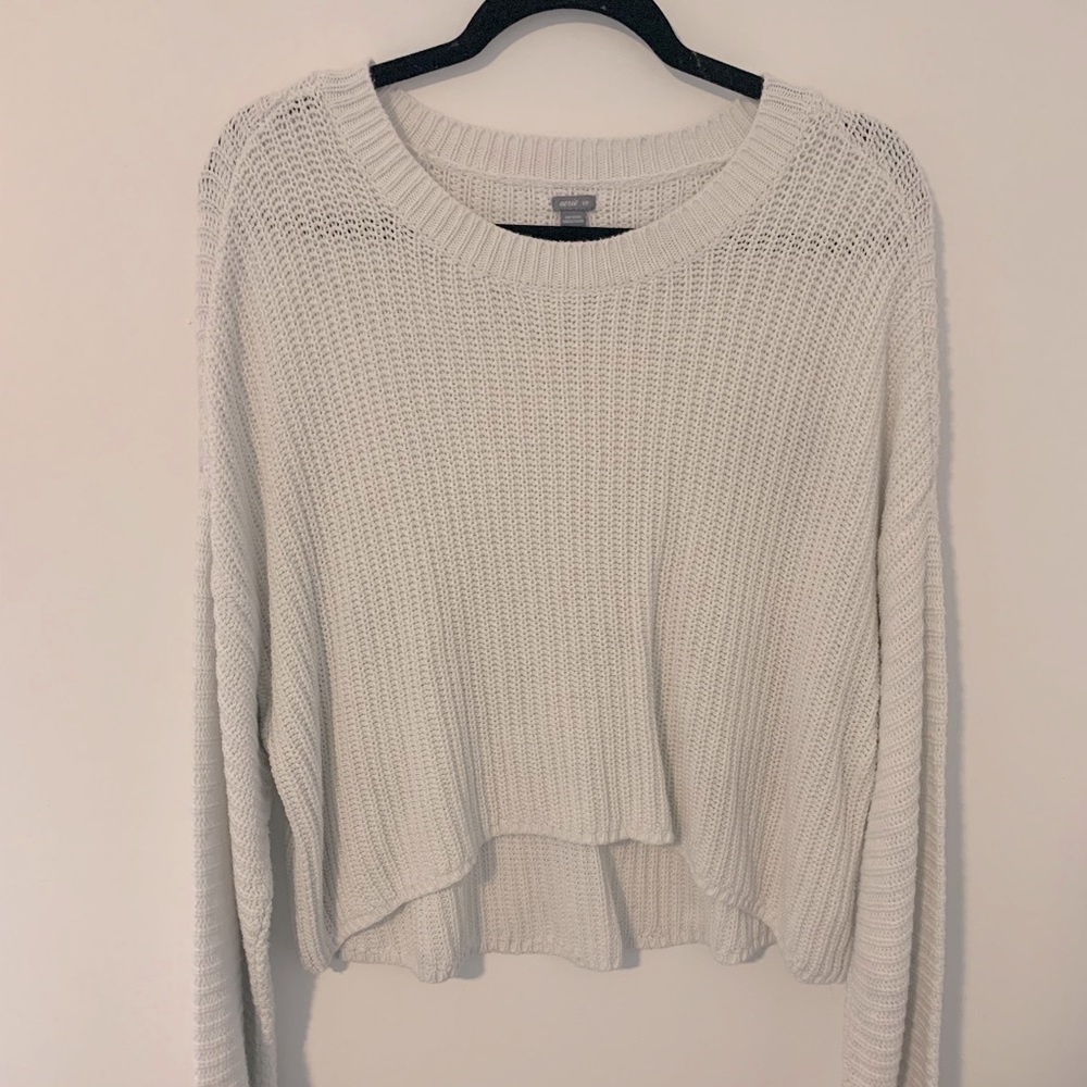 sweater, with wide arm sleeves